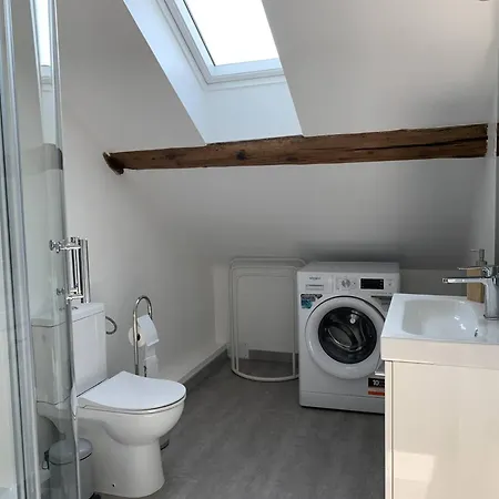 Duplex Lumineux à - 2 Chambres, Moderne Et Confortable - Fr-1-870-12 Appartement *