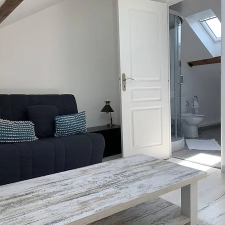 Duplex Lumineux A - 2 Chambres, Moderne Et Confortable - Fr-1-870-12 *