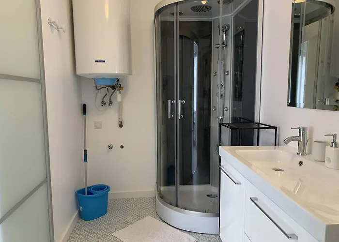 Duplex Lumineux A - 2 Chambres, Moderne Et Confortable - Fr-1-870-12