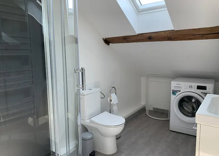 Duplex Lumineux A - 2 Chambres, Moderne Et Confortable - Fr-1-870-12 *