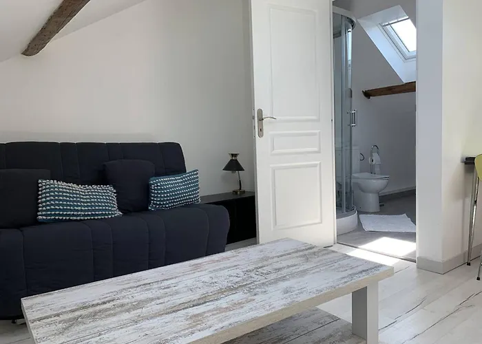 Duplex Lumineux A - 2 Chambres, Moderne Et Confortable - Fr-1-870-12 *